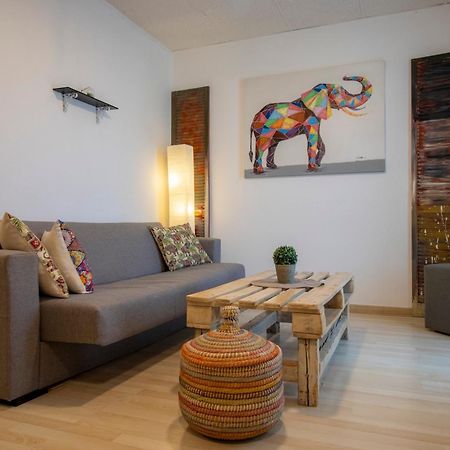 Modern City Apt In The Heart Of Heraklion Ngoại thất bức ảnh